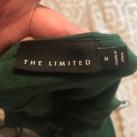 Green knee length halter dress - Picture 4 of 4